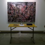 Kosketuksessa-sarjan maalaus ”Iltahetkiä” / In Touch with Lappish Nature and Life Nro V” 2014, Galleria Kellokas ja tuunatut skeittituolit